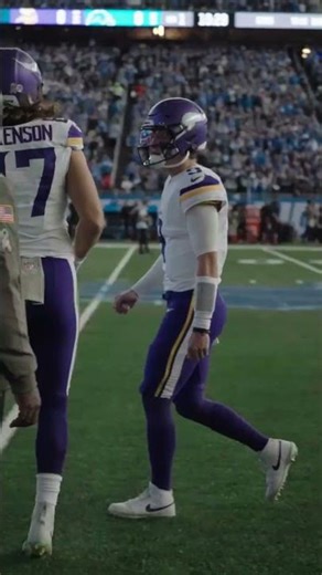 Hockenson in action during the Vikings' crucial Week 9 victory over the Lions.